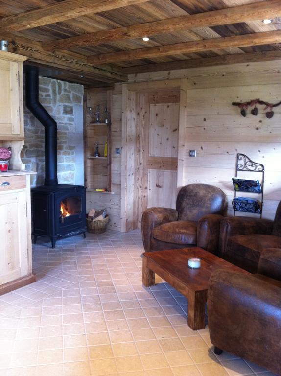 מלון Les Grangettes Chalet Du Lac מראה חיצוני תמונה